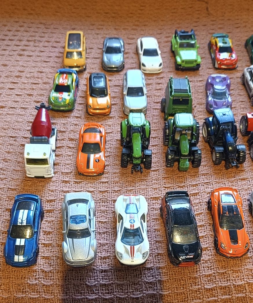 Mix aut Hotwheels Majorette Matchbox