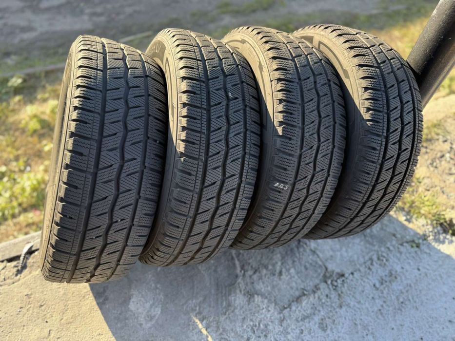 Зимові шини Hankook 215/65 R16C резина цешка Р16
