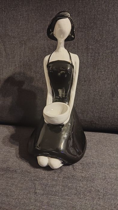 Ceramiczna figurka kobiety lata 50 vintage