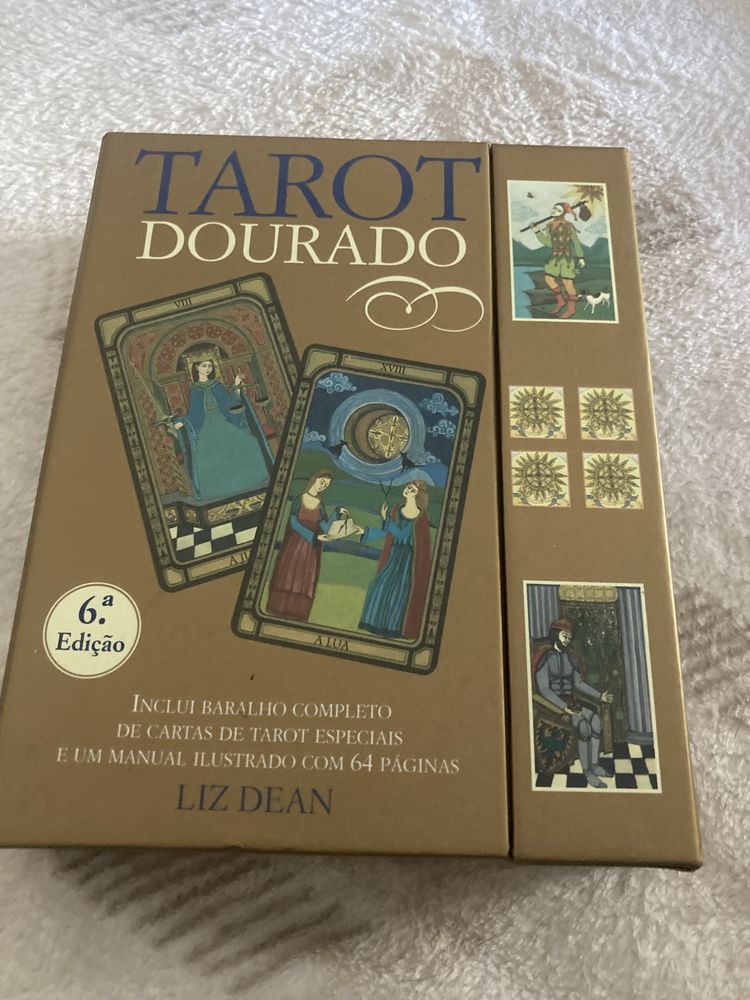 Tarot dourado perfeito como novo