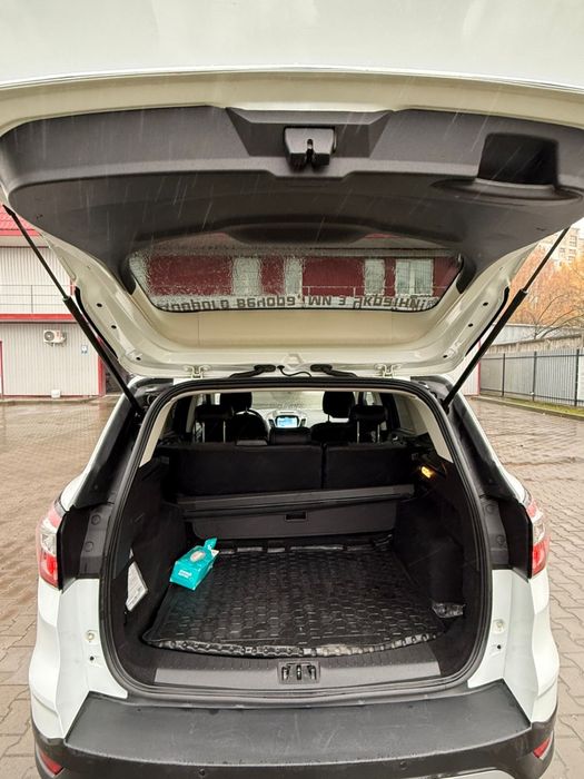 Автомобіль Ford Kuga II 2017 року випуску в експлуатації з травня 2018