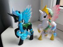 Księżniczka Celestia i Królowa Podmieńców Nightmare Moon, nowe koniki,