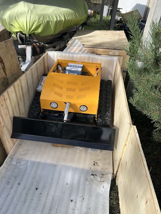 Zdalna kosiarka nowa