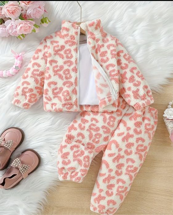 Дитячий костюм зріст 86-92 см новий