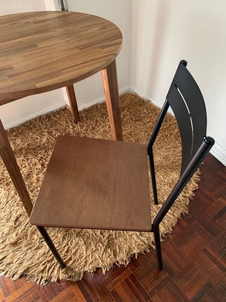 Cadeira do ikea “SANDSBERG”, em estado novo