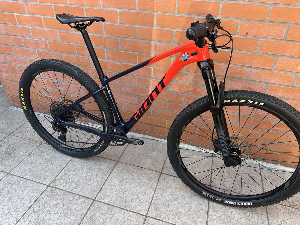 Bicicleta Btt Roda 29 carbono Giant xtc 3