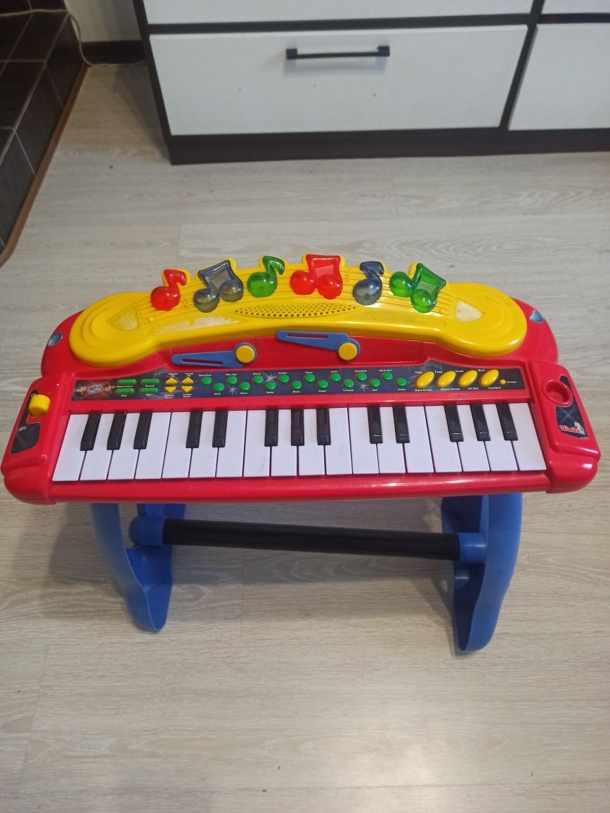 Іграшкове піаніно