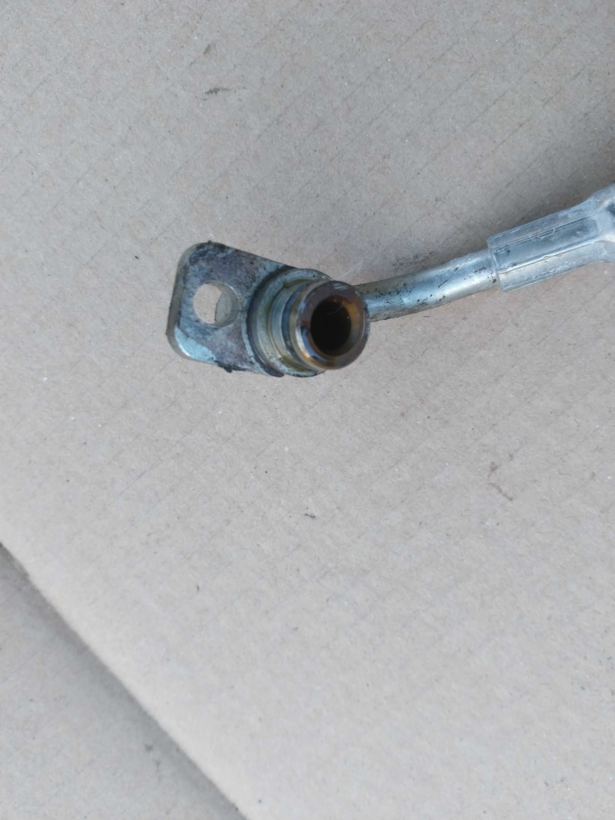 Przewód Wąż Zasilania Turbo Oleju N54 BMW E60 E70 E82 E90 E92 F01