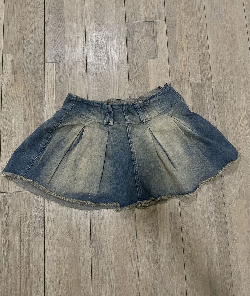 Коротка джинсова спідниця Bershka