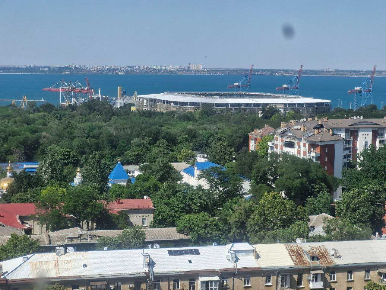 Центр Сдам трехкомнатную квартиру   возле парка Шевченка Ланжерон