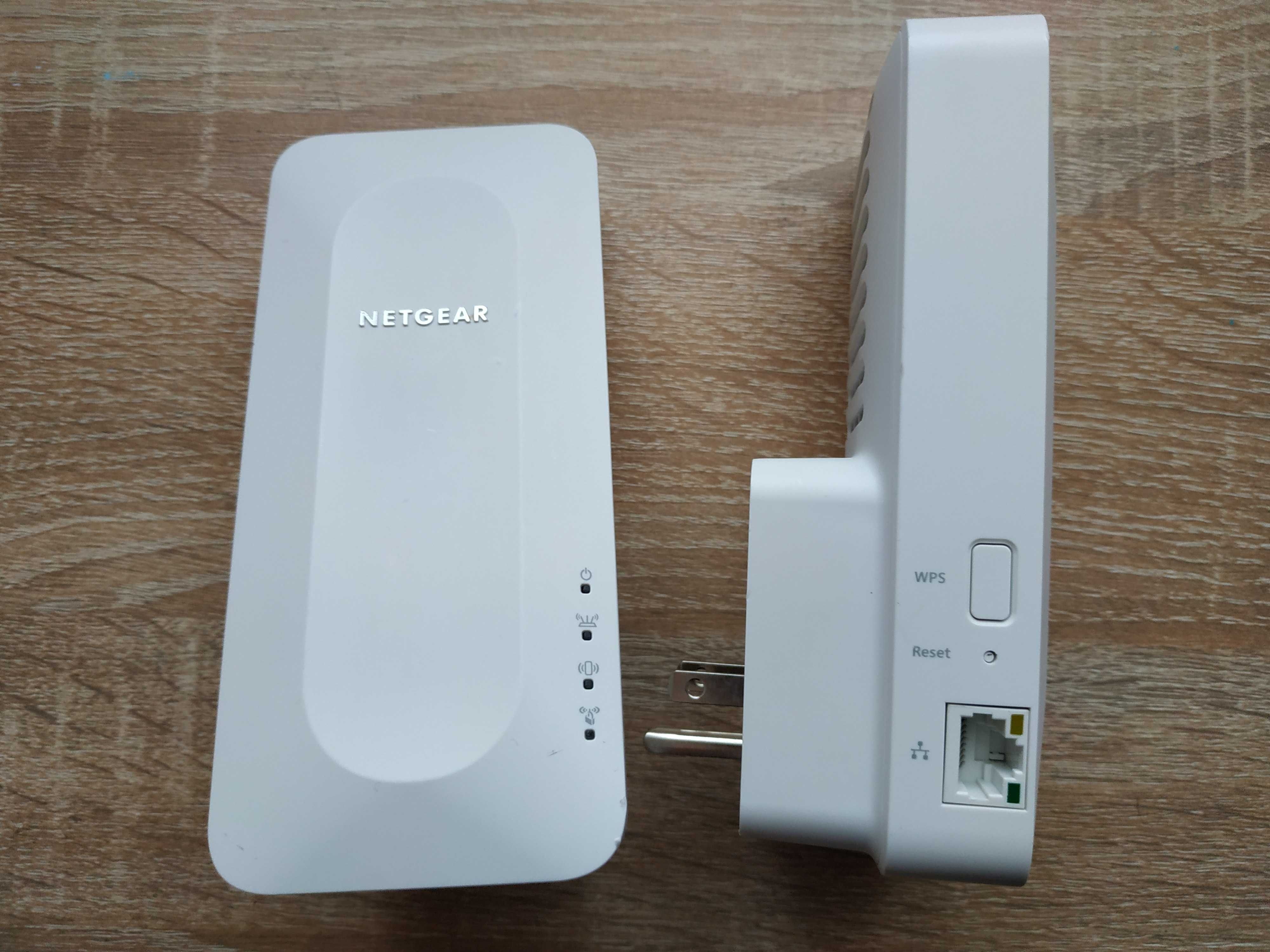 Роутер Ретранслятор WiFi Netgear EAX15 AX1800