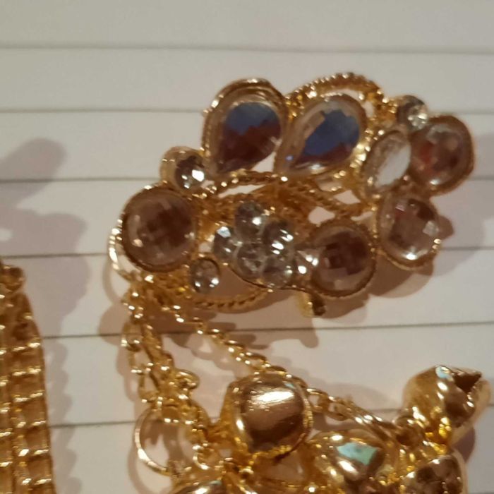 брошь брошка золотистый металл подвески как колокольчик сирия