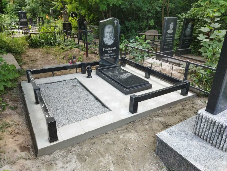 Памятники бетонные и гранитные