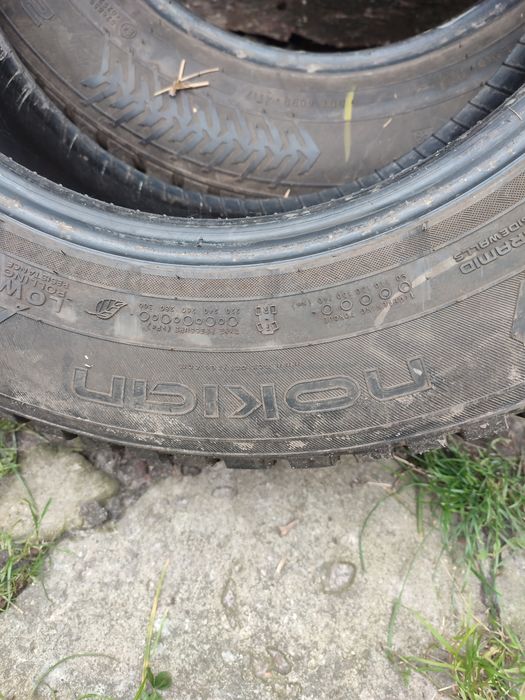 Продам зимние шины Nokian