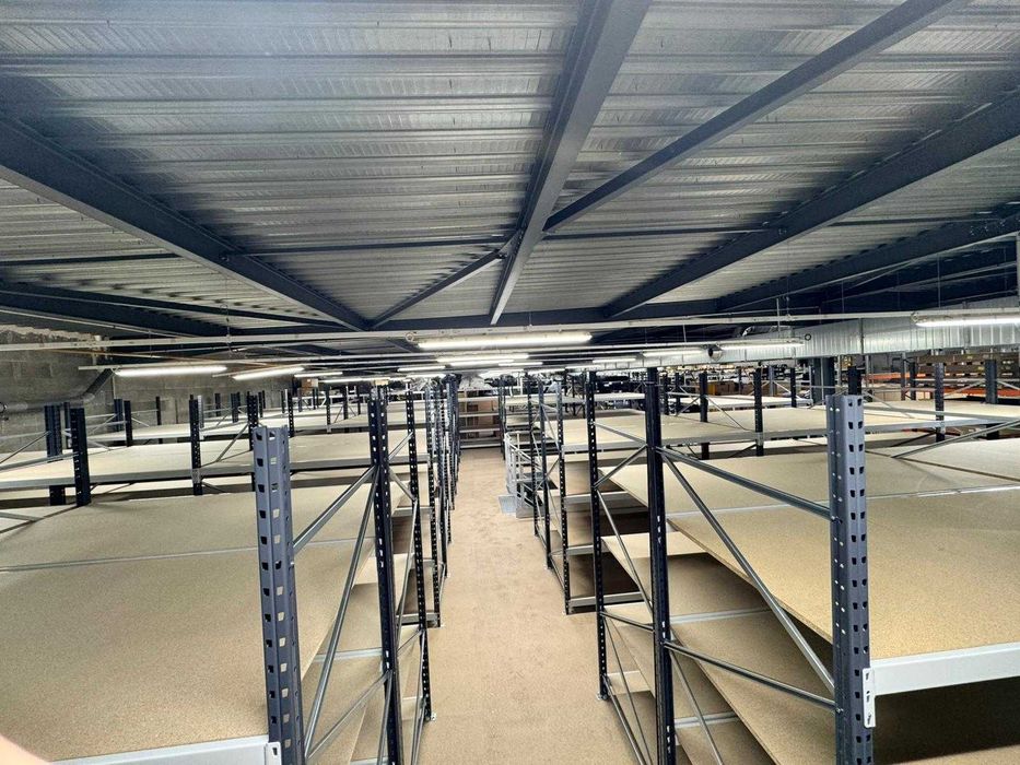 Regały magazynowe , całe wyposażenie