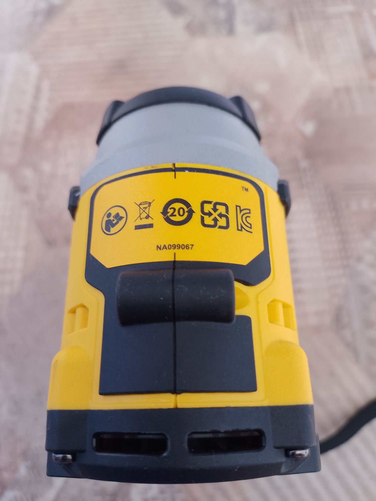 DEWALT DCF850 20V. Імпакт. Ударний шуруповерт.