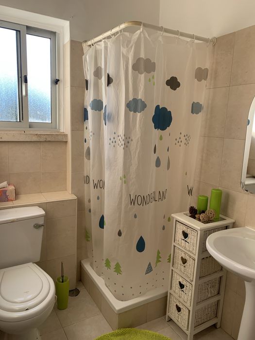 Quarto para arrendamento Rio de Mouro