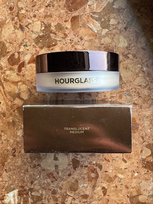 Розсипна фіксуюча пудра Hourglass Veil Translucent Medium Оригінал,New