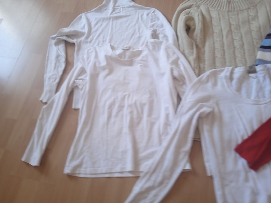 Bluzki damskie pod pachami 47-49×2cm.1zł sztuka