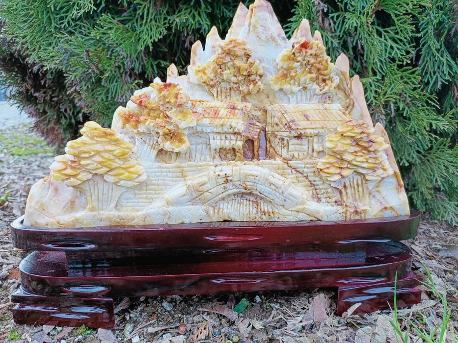 Grande imagem de aldeia em Ónix