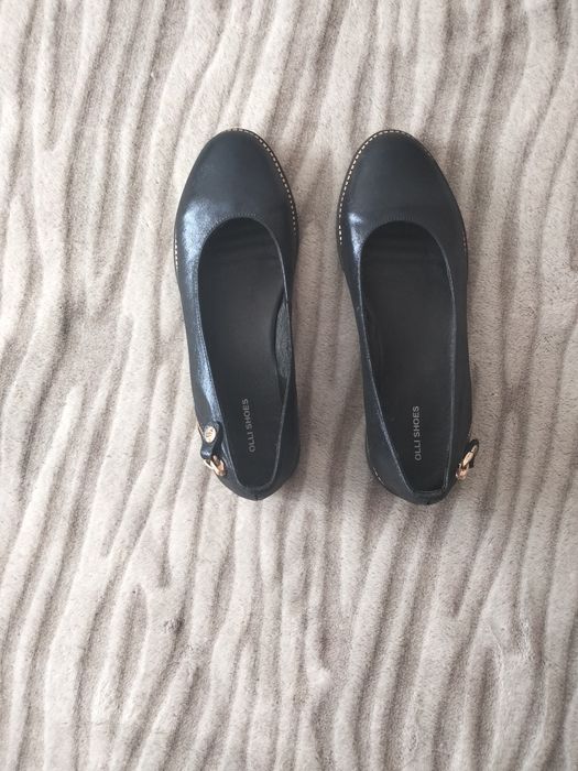 Продам туфельки из натуральной кожи р-р 38