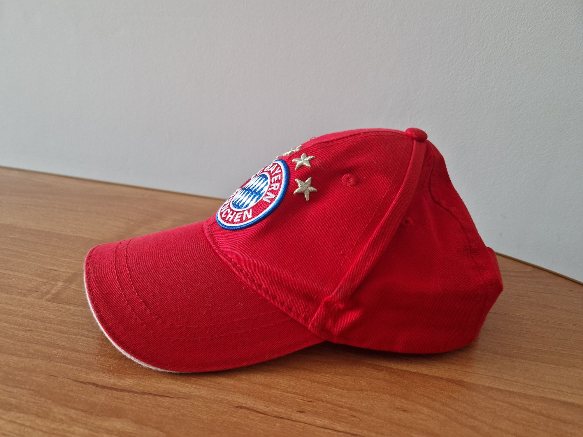 Czapka z daszkiem Bayern Monachium oryginalna nowa