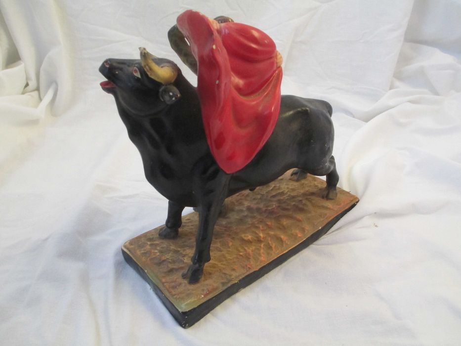 Figura de Cerâmica Tauromaquia – Touro e Toureiro