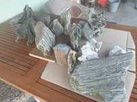 Korzenie i kamienie akwariowe