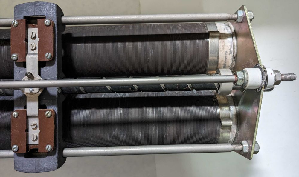 Реостати двосекційні