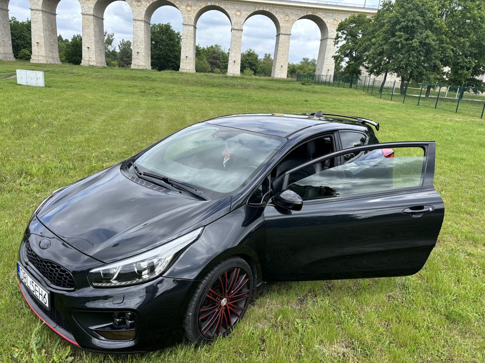 Kia ProCeed  1,6 T-GDI 2014