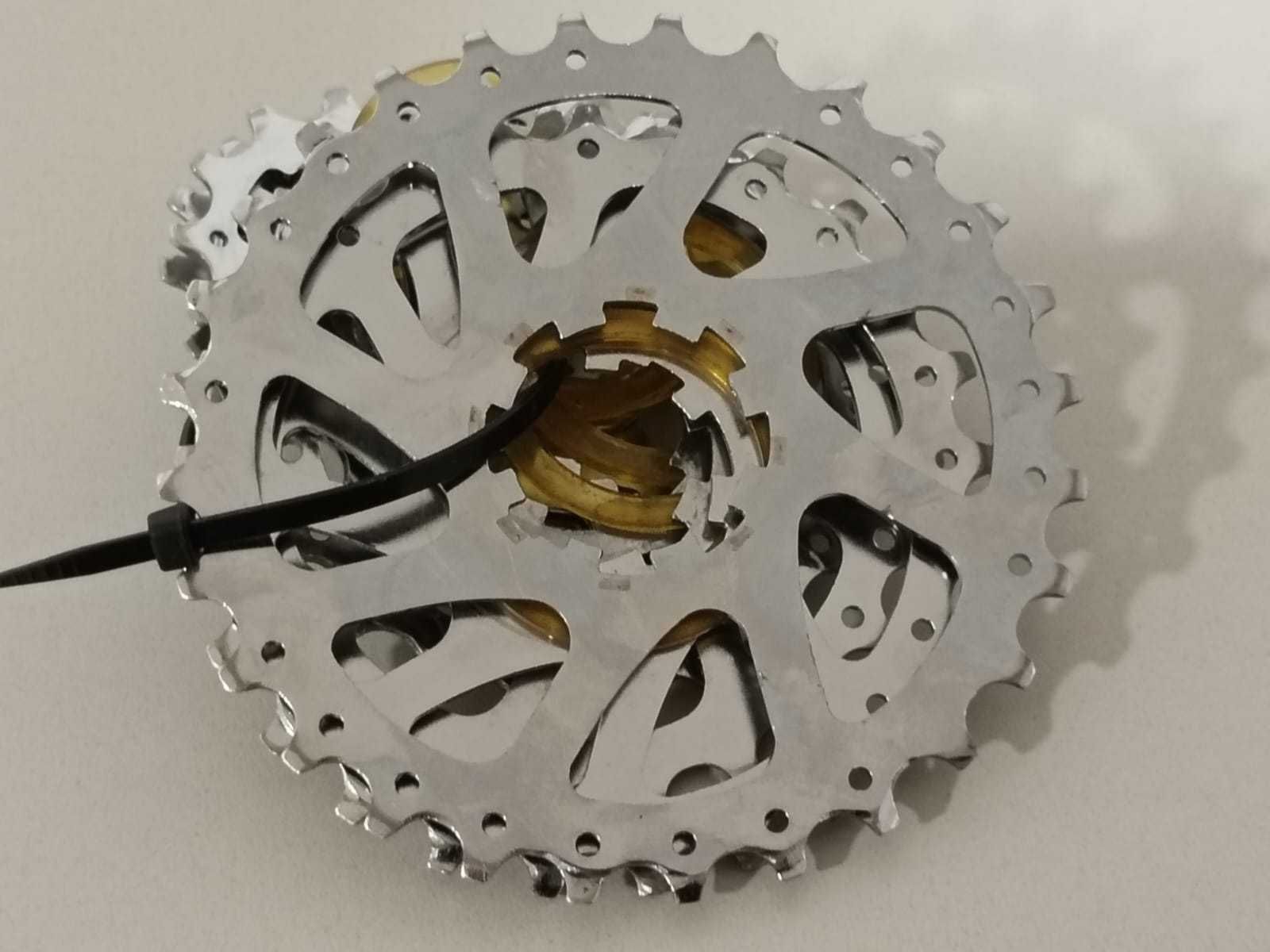 37. Kaseta Campagnolo CS-401