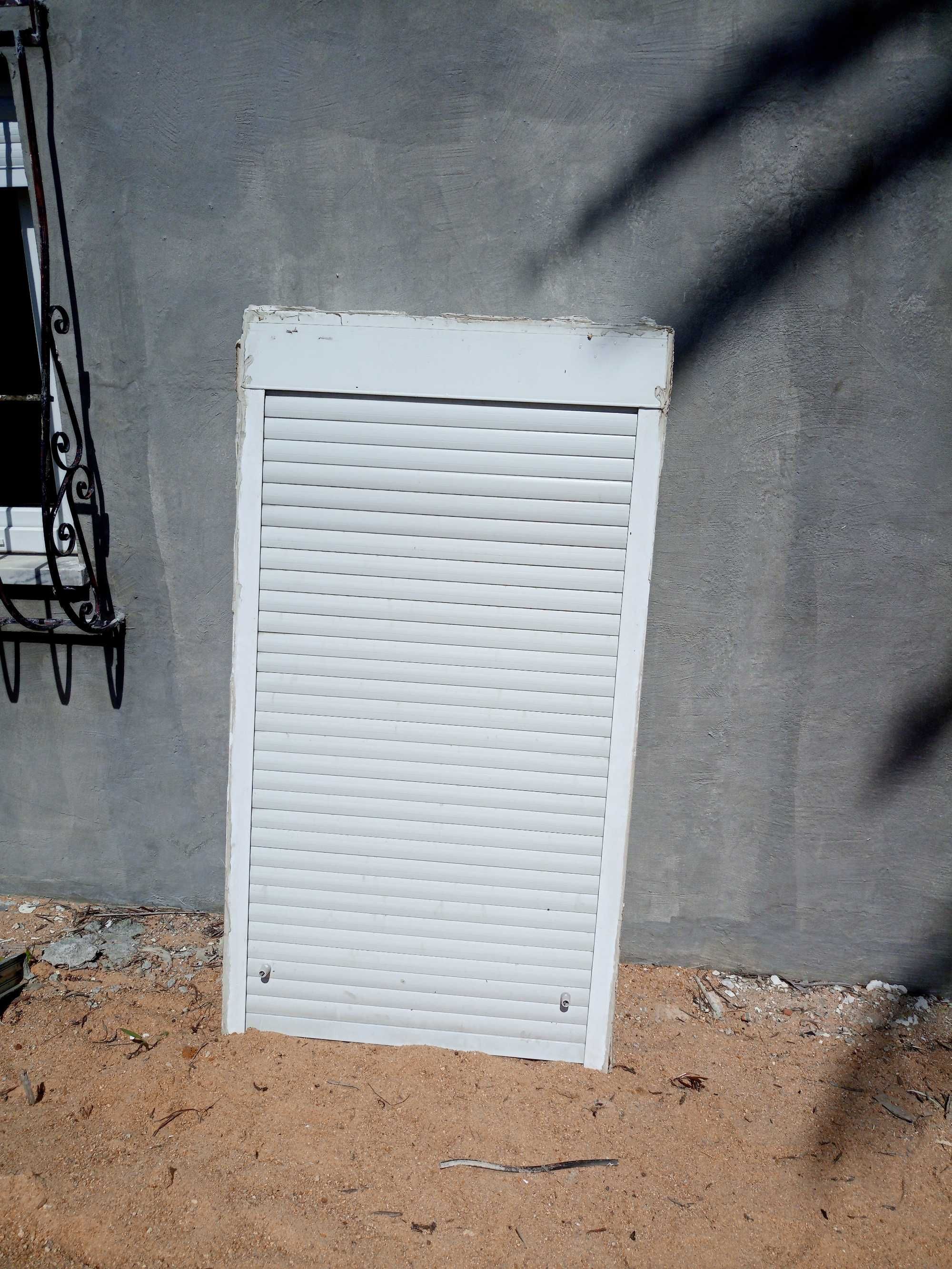 Janelas e Portas aluminio usadas Bom estado