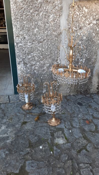 Candeeiros em bom eatado