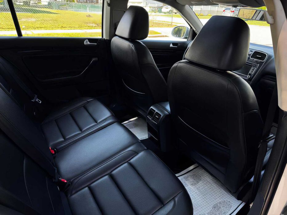 Volkswagen Jetta      2013