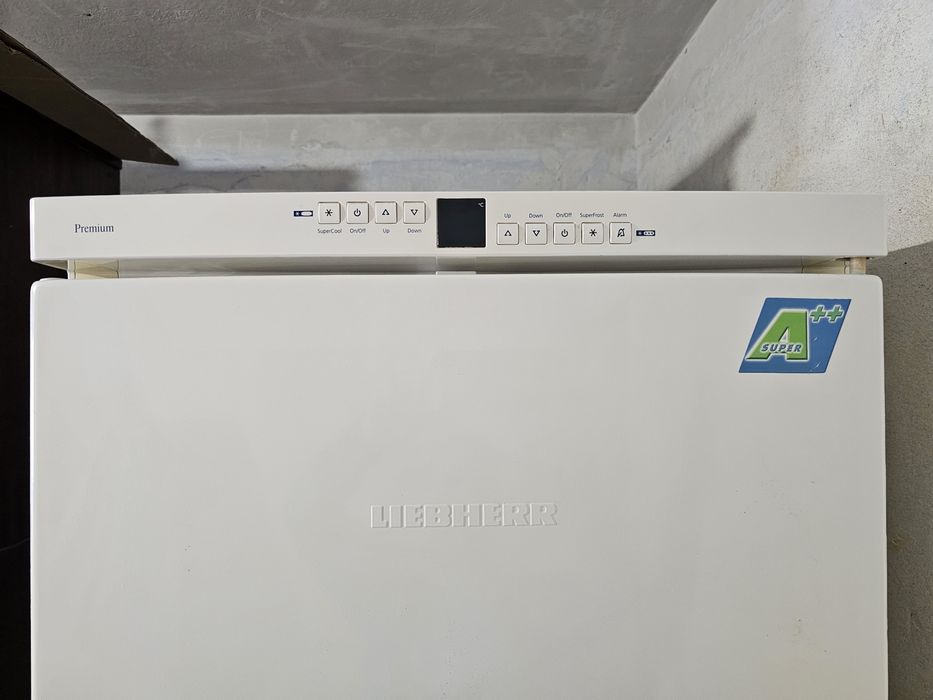 Двухкамерний холодильник Liebherr CP 4056 Premium A++ Інверторний
