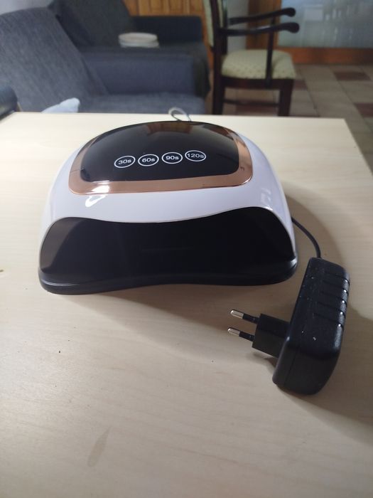 Lampa UV do paznokci