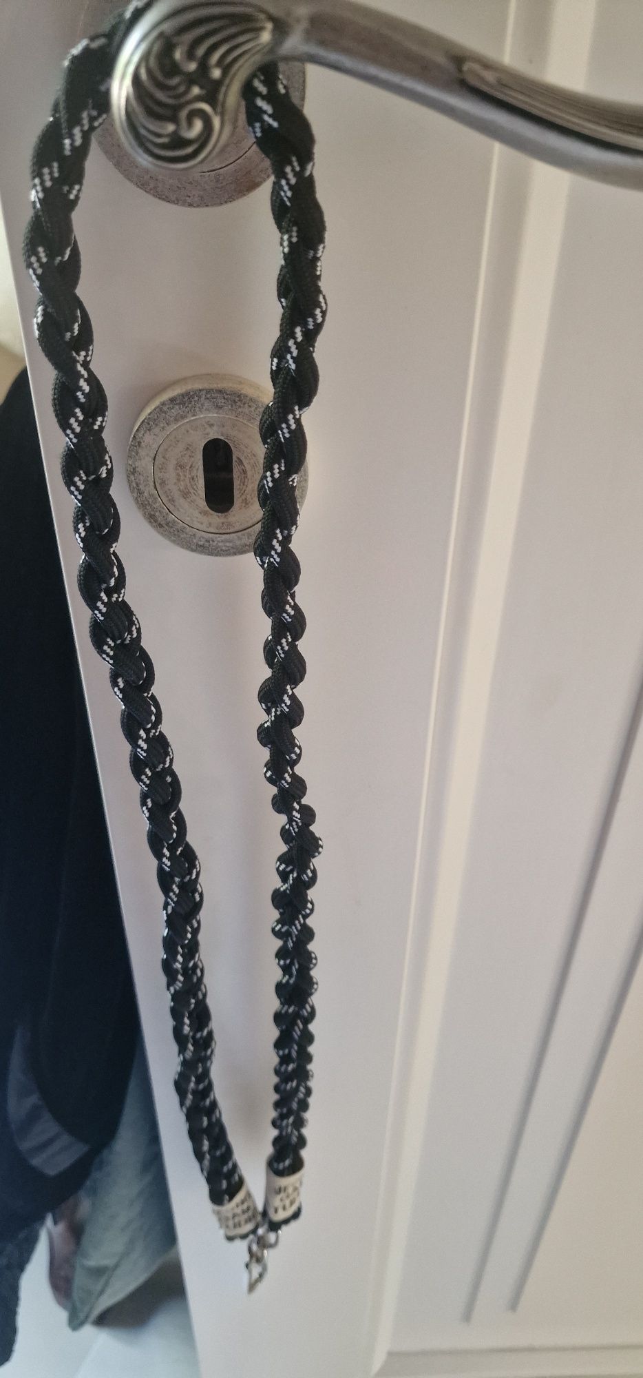 Smycz solidna do telefonu