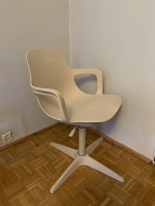 Krzesło obrotowe ikea odger