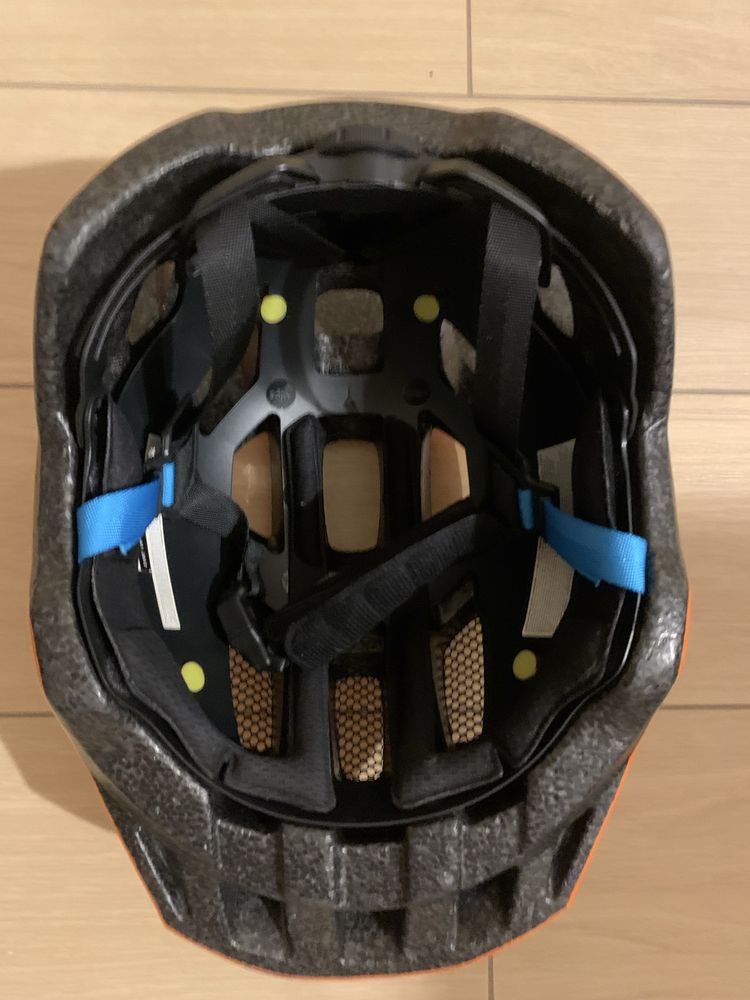 Kask rowerowy cube