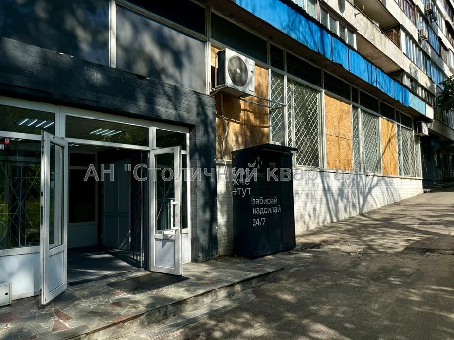 189м2 Фасад на Щусєва, м. Сирець.Під Магазин/ШоуРум/Студію.