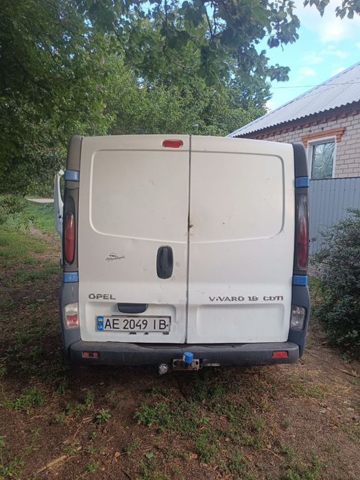 Opel vivaro 2004 року