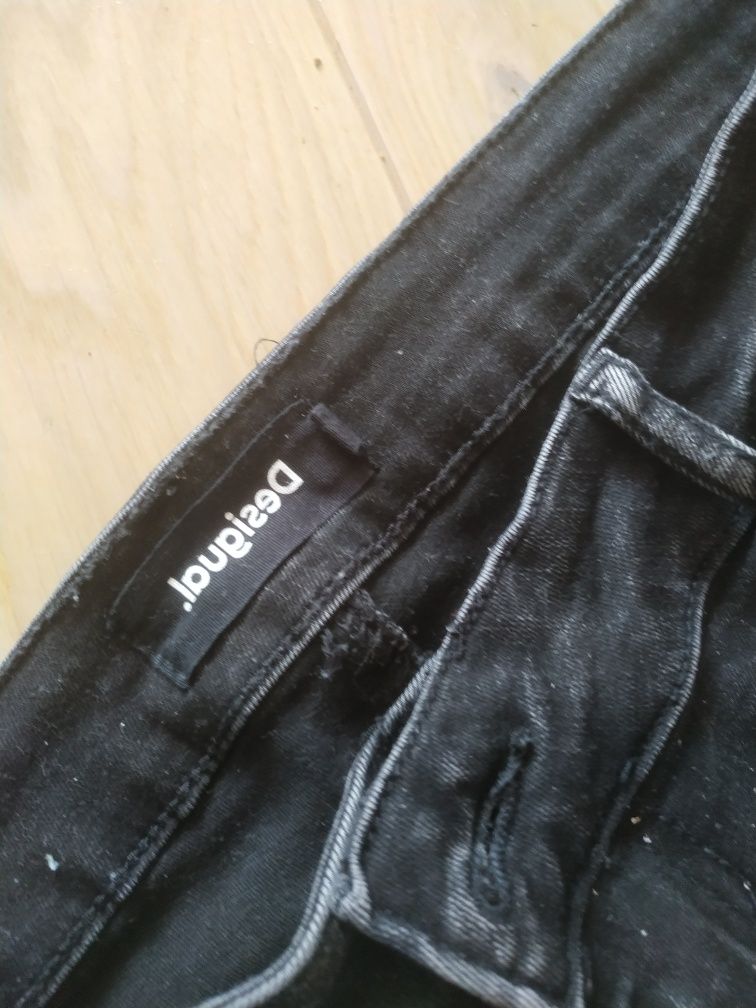 Jeansy Desigual r 46