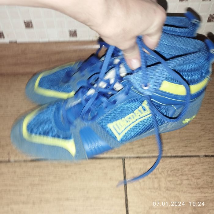 Продам обувь для бокса