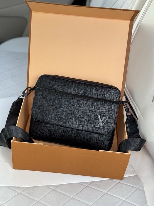 Чоловіча мужская сумка через плече барсетка Louis Vuitton
