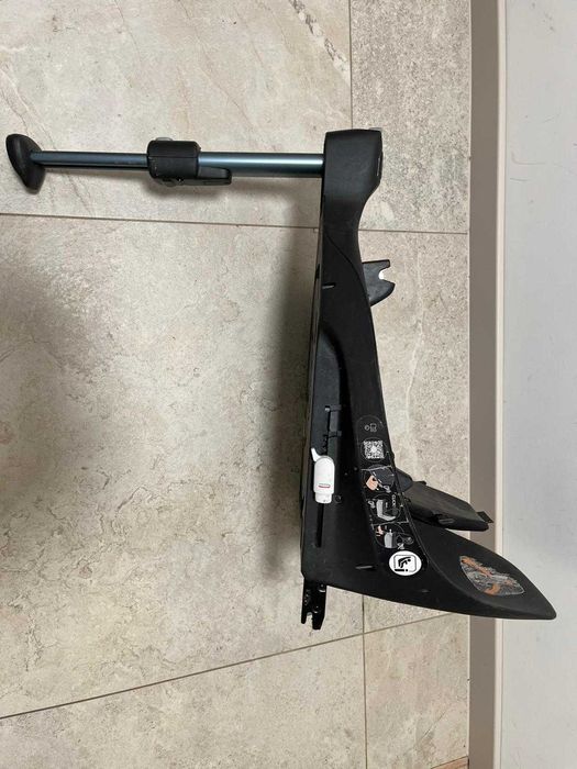 Fotelik Cybex Sirona Z i-Size Ferrari (0-18kg) + baza obrotowa 360