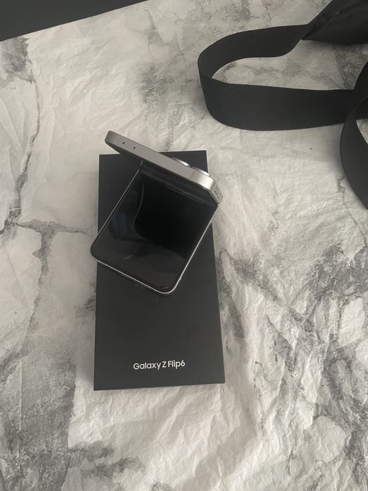 Samsung galaxi filip 6 novo com caixa