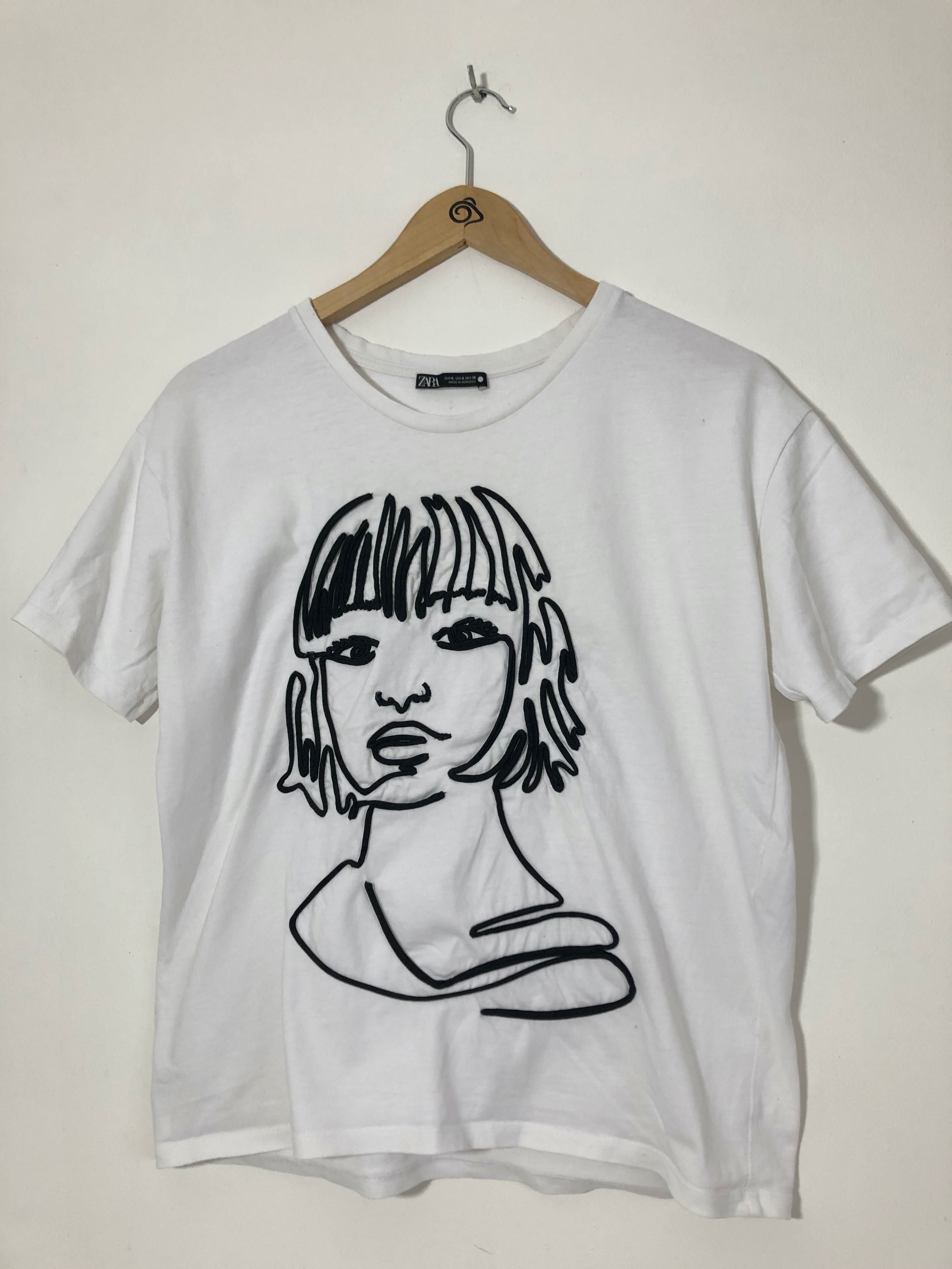 T-shirt z aplikacją ZARA S