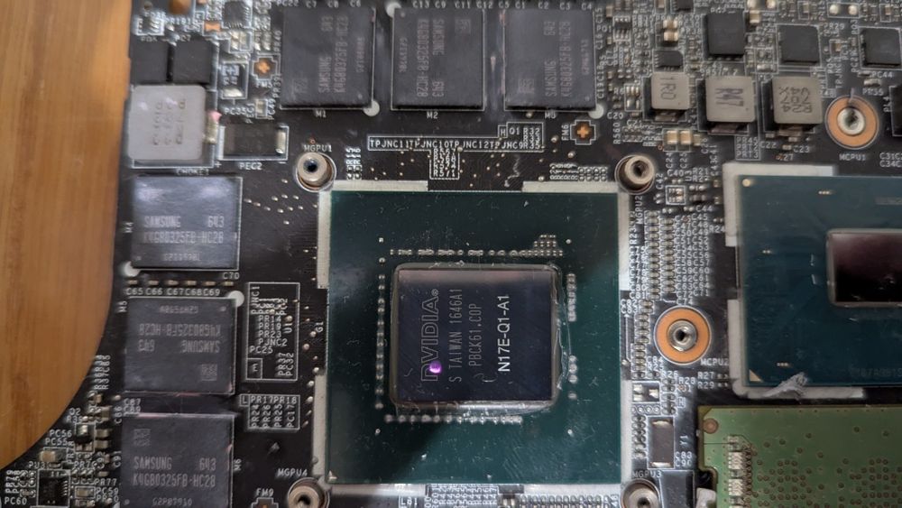 Материнська плата MSI  ms16k2 cpu  Intel i7 - 7920HQ  GPU Quadro p3000