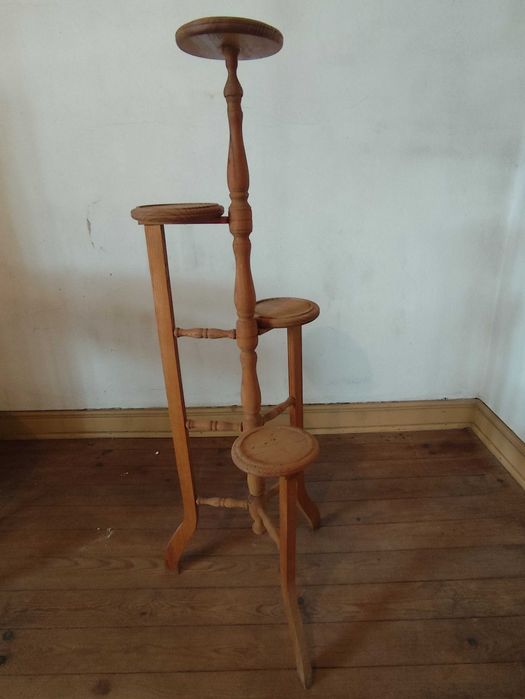 Suporte de vasos em madeira