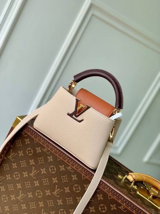 Mala Louis Vuitton Alma bb